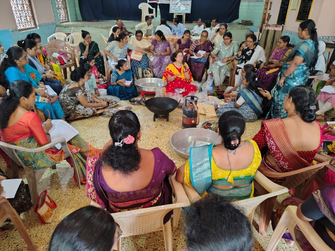 अन्न प्रक्रिया व गृहउद्योग प्रात्यक्षिक महिला प्रशिक्षण